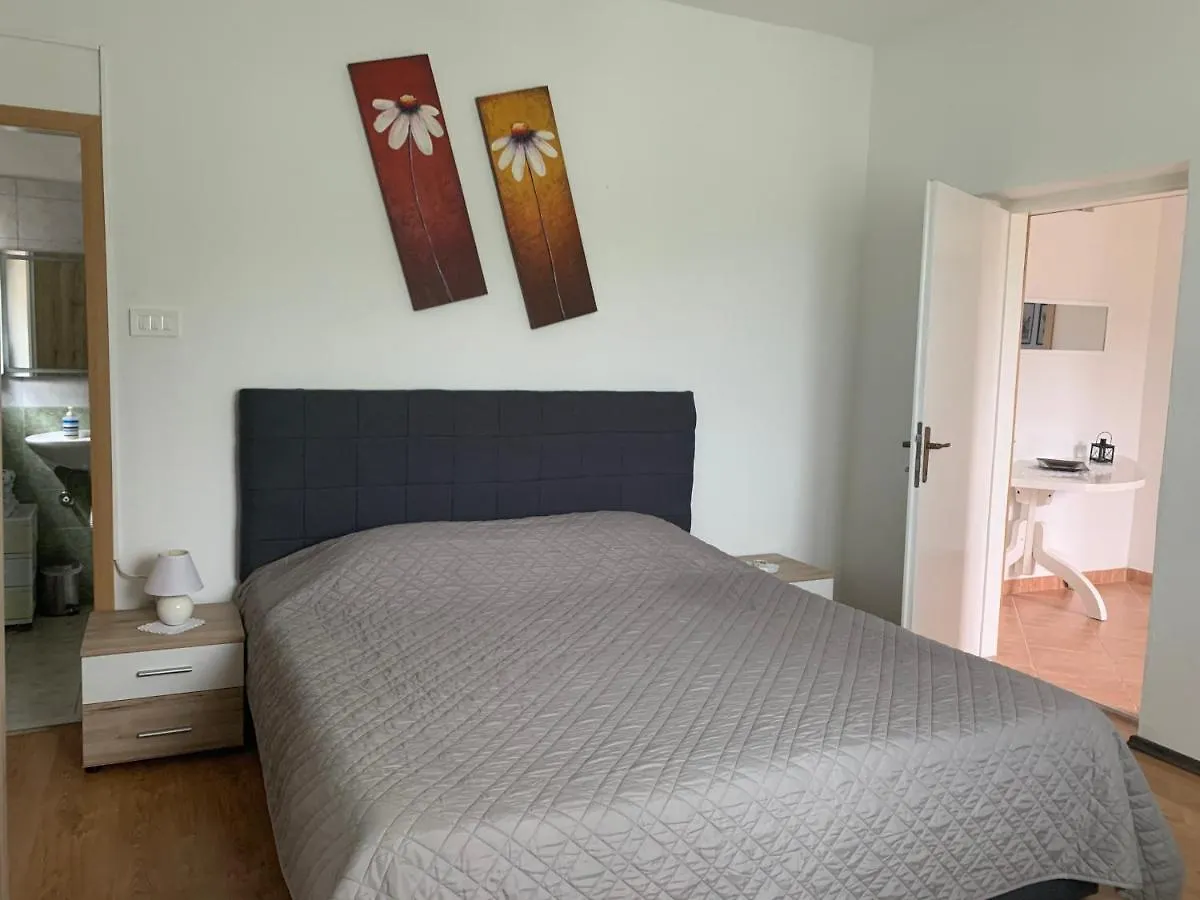Apartmani Spomenka Seline Apartment