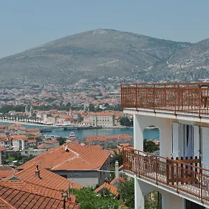 https://apartments-miranda-trogir.splithotels.org