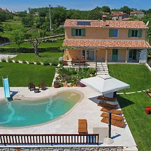 https://villa-darsa.in-istria.net