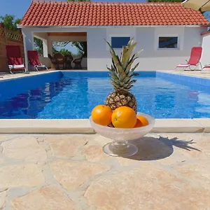 Ferienhaus Donji Lepuri, Lisicici