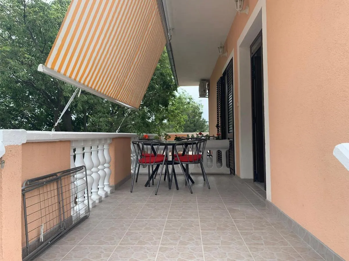 Apartmani Spomenka Seline