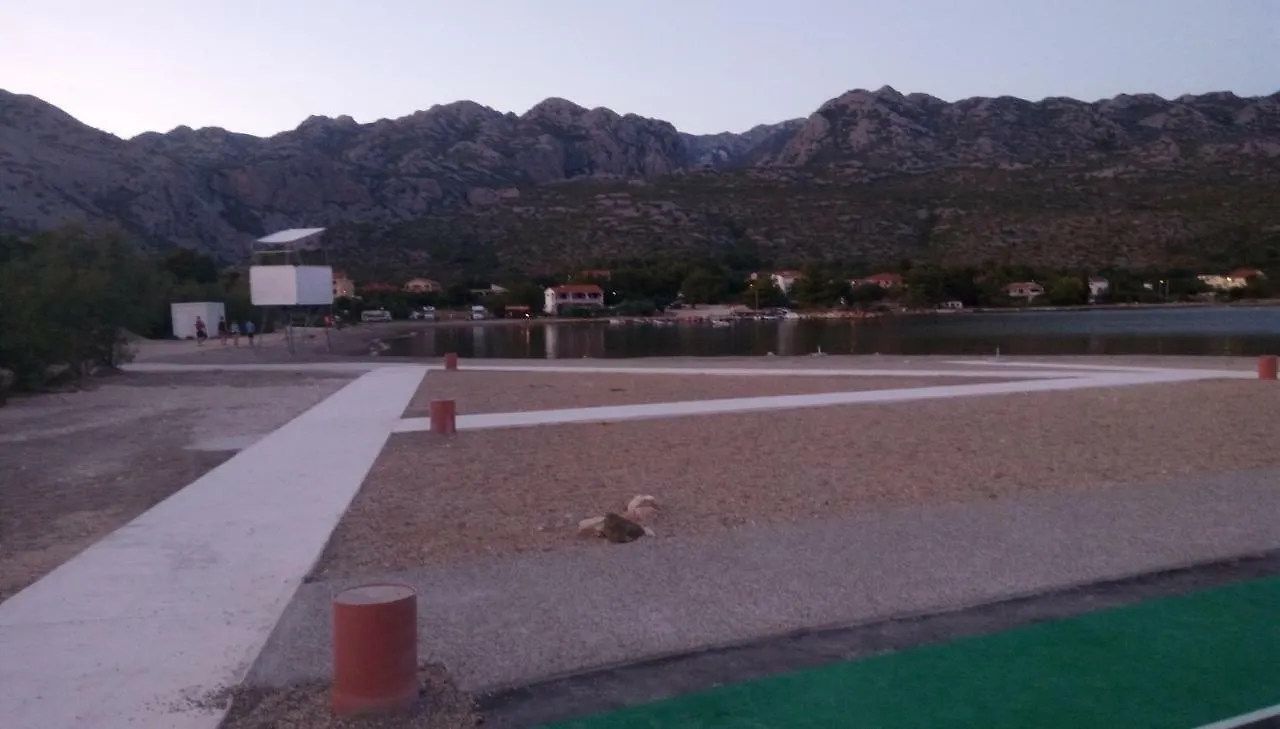 Apartmani Spomenka Seline 0*,  Croatia