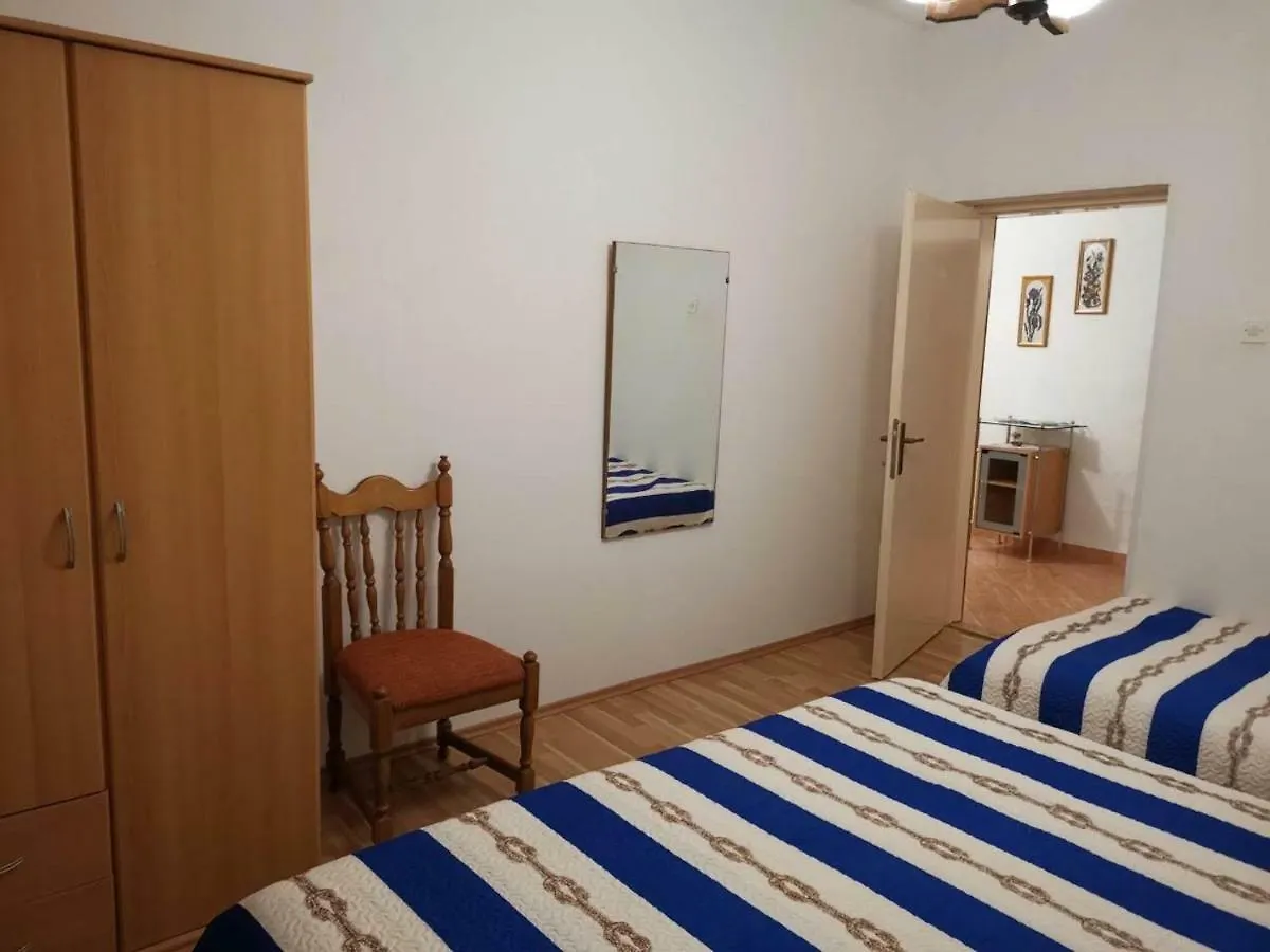 Apartment Apartmani Spomenka Seline Croatia